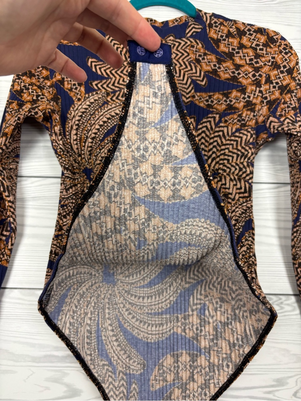 FARM Rio black/gold psychedelic foliage bodysuit size large - Picture 7 of 12